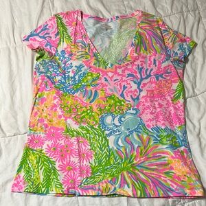 Lilly Pulitzer V Neck tee